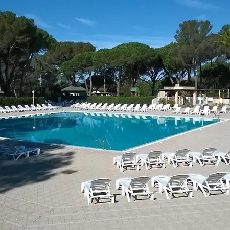 Apartamento Avec Clim Pour 4 En Avec Piscine Saint-Raphaël